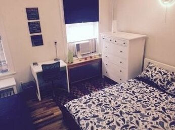 2 Bedrooms Flat In Little Italy Sleeps 7 - Photo2