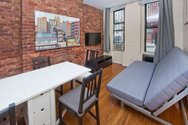 Chic 2 Bedrooms near Times Square - Photo4