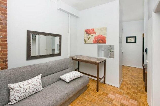 Cozy Two Bedrooms near Times Sq - NYC - Photo4