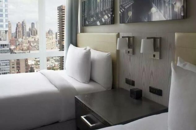 Doubletree By Hilton New York Times Square West - Photo4