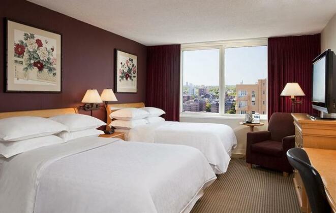 Sheraton LaGuardia East Hotel - Photo4