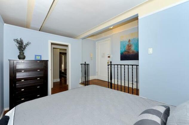 Three-Bedroom Apartment with Two Bathrooms - East 55th Street - Photo5