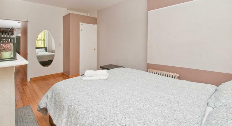 Two Bedroom Apartment - West 48th Street - Photo2