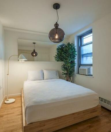 Two-Bedroom Self-Catering Apartment - Lower East Side - Photo2
