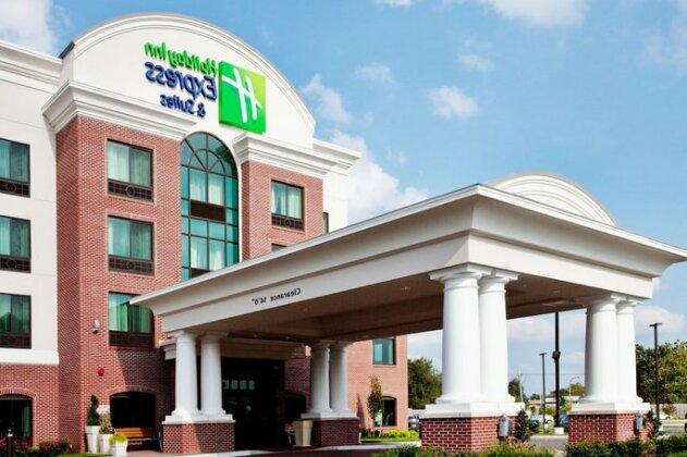 Holiday Inn Express & Suites Wilmington-Newark - Photo2