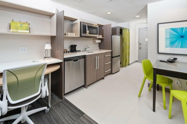 Home2 Suites By Hilton Newark Airport - Photo4