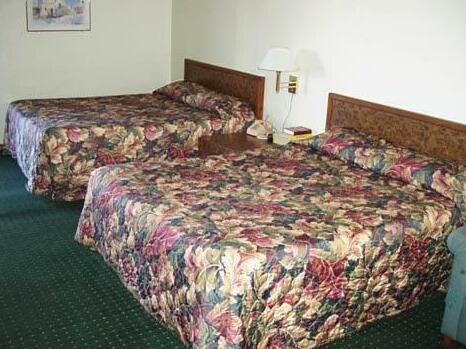 Towne and Country Motel - Photo3