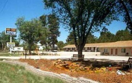 Auto Inn Motel & RV Park - Photo2