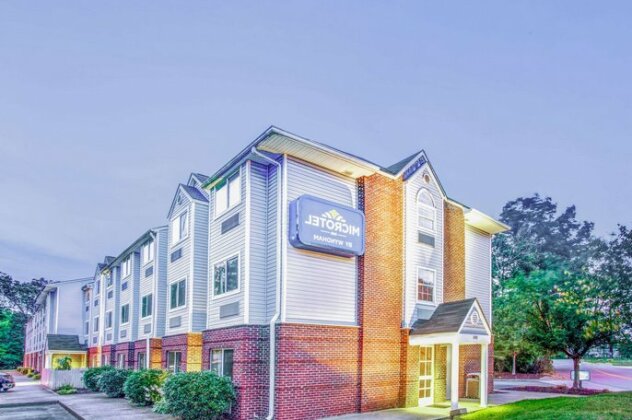 Microtel Inn & Suites Newport News - Photo2