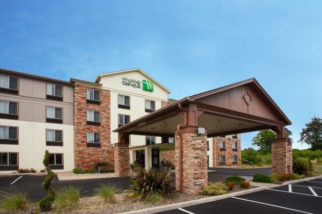 Holiday Inn Express Newport Newport - Photo2