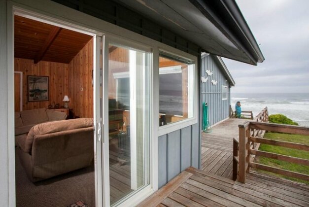 Moolack Shores Inn