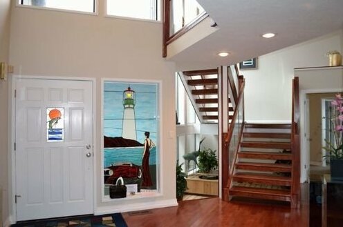RedAwning Yaquina Lighthouse Home - Photo3