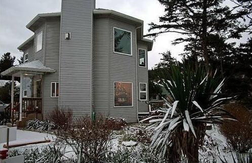 Tyee Lodge - Photo2
