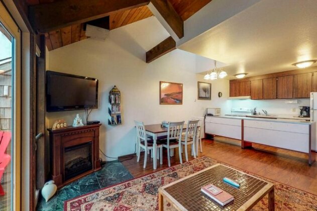 Yaquina Bay Getaway - Photo4