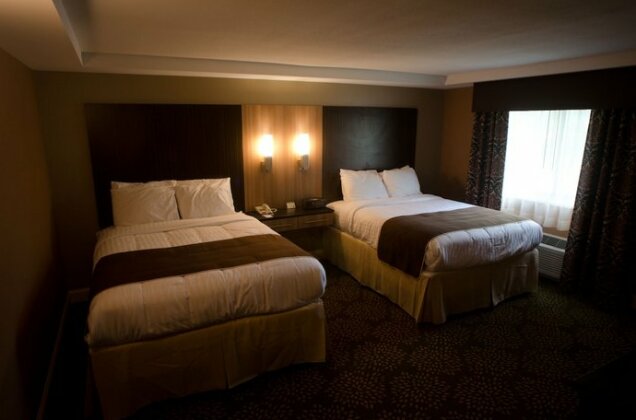 Aashram Hotel by Niagara River - Photo2