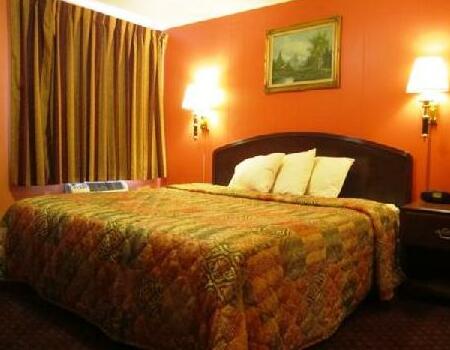 Holiday Inn Express & Suites Niagara Falls Niagara Falls NY