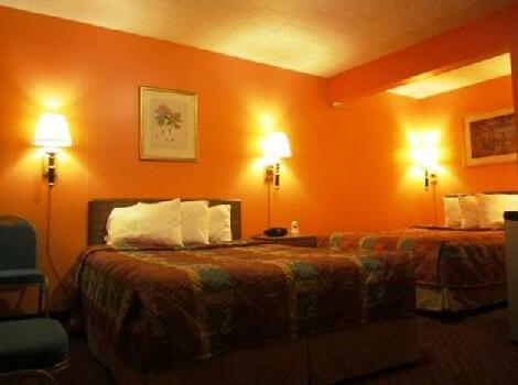 Holiday Inn Express & Suites Niagara Falls Niagara Falls NY - Photo4