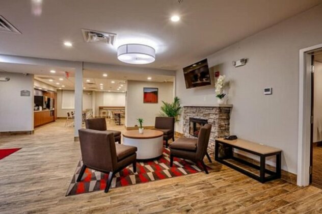 Microtel Inn & Suites by Wyndham Niagara Falls - Photo4