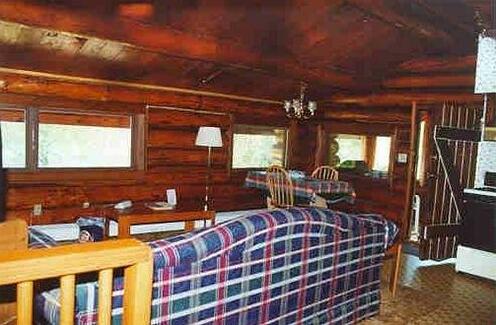 Daniels Lake Lodge Bed and Breakfast - Photo5