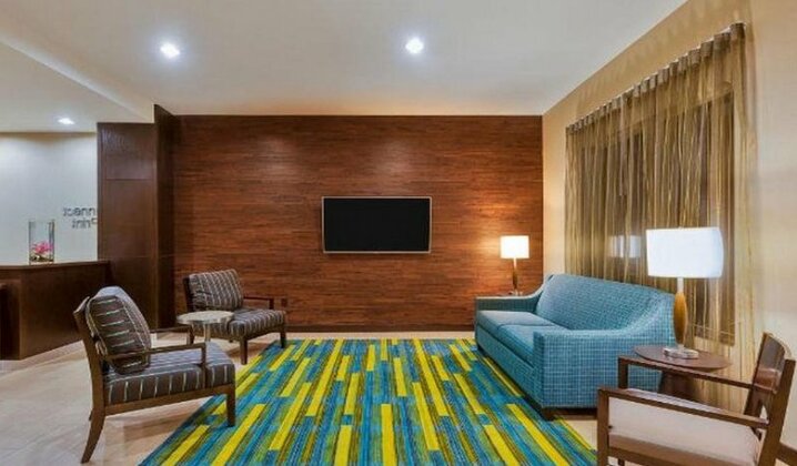 Fairfield Inn & Suites Riverside Corona/Norco - Photo2