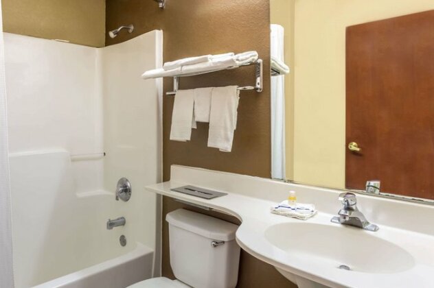 Microtel Inn & Suites by Wyndham Norcross - Photo5