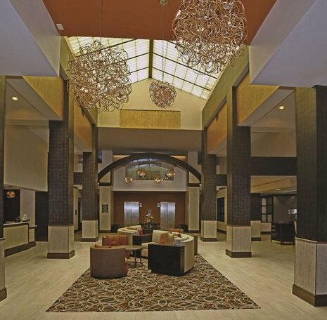 DoubleTree by Hilton Norfolk Airport - Photo2