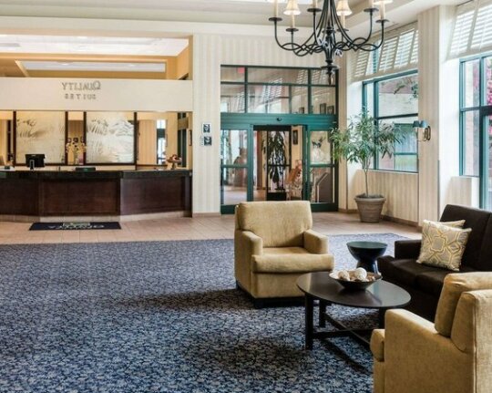 Quality Suites Lake Wright Norfolk Airport - Photo3