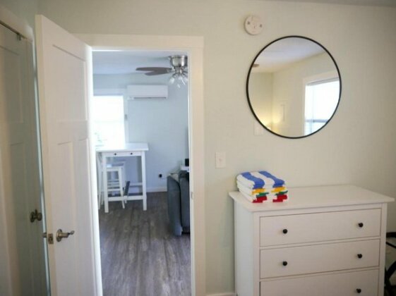 Willoughby Beach - Suite C - Photo3