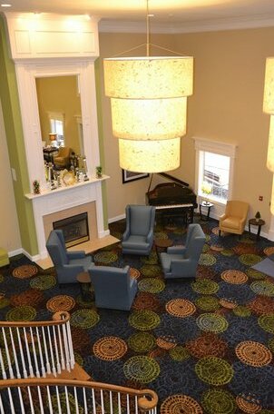 Holiday Inn Express Hotel & Suites Bloomington-Normal University Area - Photo5