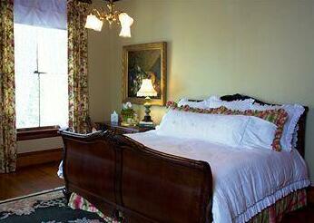 Rosemary Inn Bed & Breakfast - Photo3