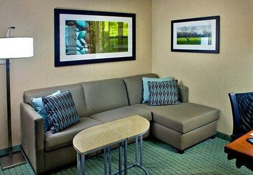 SpringHill Suites Long Island Brookhaven - Photo4