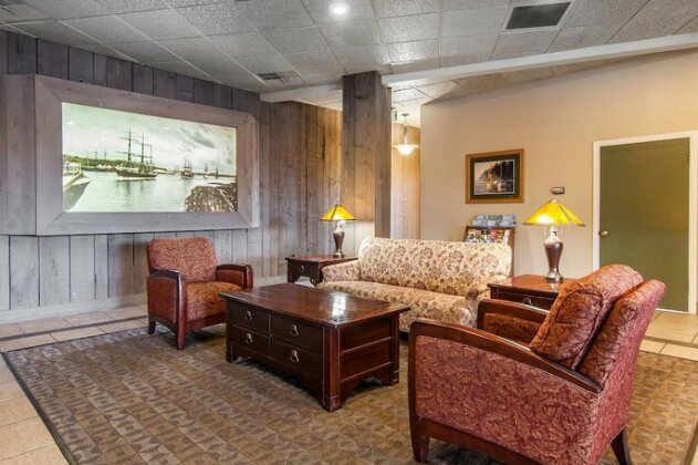 Quality Inn & Suites at Coos Bay - Photo3