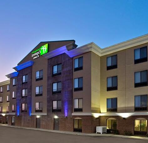 Holiday Inn Express Hotel & Suites North East Erie I-90 Exit 41