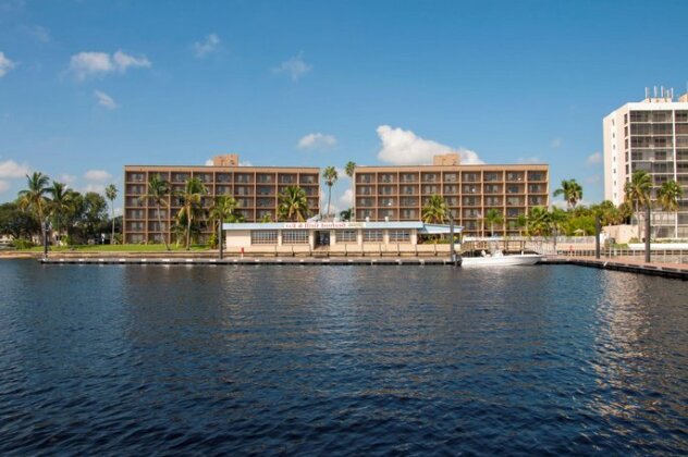Best Western Fort Myers Waterfront - Photo4