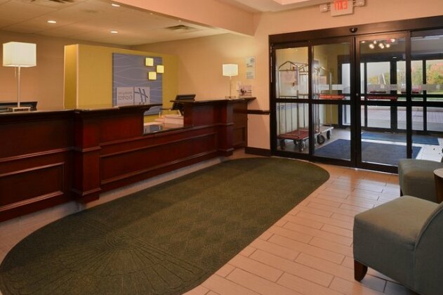 Holiday Inn Express Hotel & Suites Youngstown - North Lima Boardman - Photo3