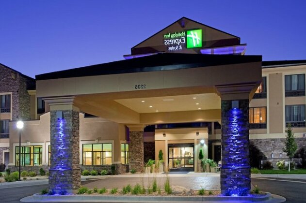 Holiday Inn Express Hotel & Suites Logan - Photo2