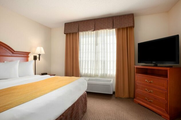 Country Inn & Suites by Radisson Northwood IA - Photo3