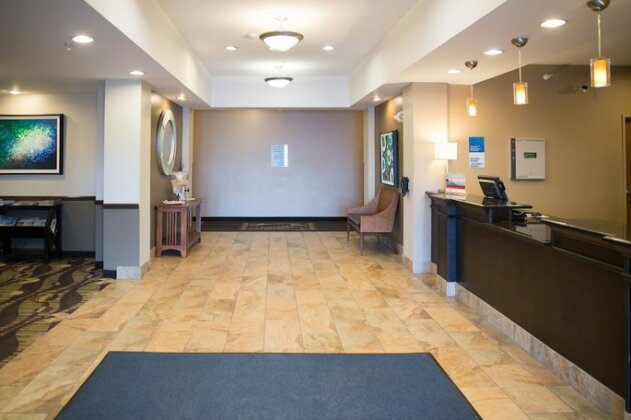 Holiday Inn Express & Suites Northwood - Photo5