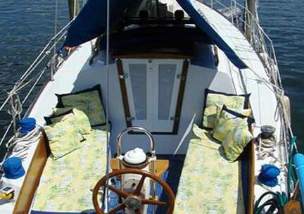 A Bed and Breakfast Afloat - Photo3