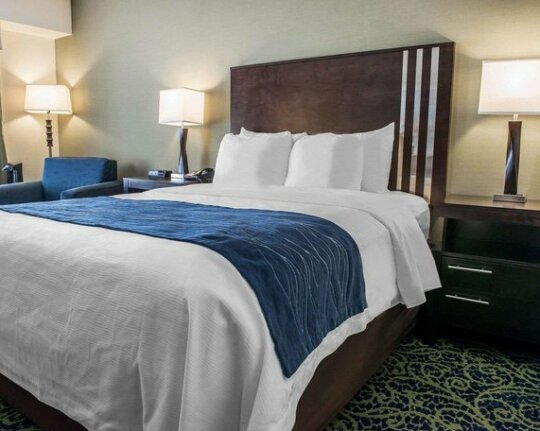 Comfort Inn & Suites Butler - Photo2