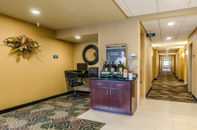 Cobblestone Inn and Suites-Oberlin - Photo2