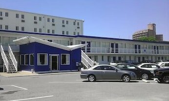 Cabana Motel - Photo2