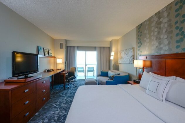 Courtyard by Marriott Ocean City Oceanfront - Photo5