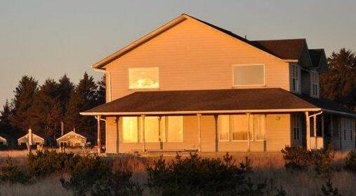 Campbell House at Klipsan Beach - Photo5
