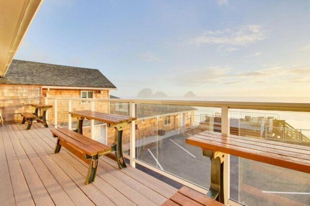 The Oceanside Inn - Photo4