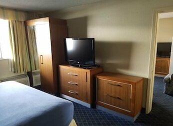 Americas Best Value Inn and Suites Odessa - Photo4