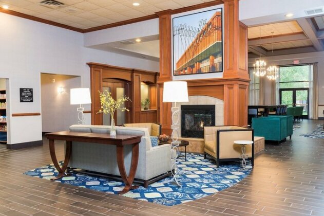 Hampton Inn & Suites East Lansing - Photo3