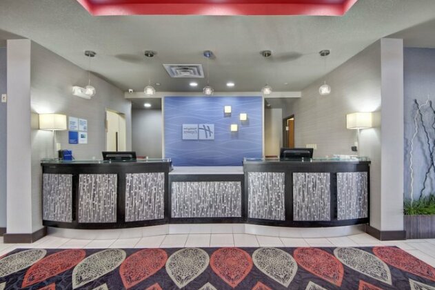 Holiday Inn Express and Suites Oklahoma City North - Photo4