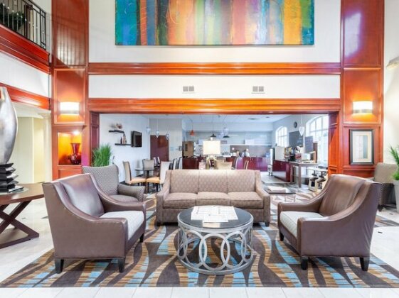 Holiday Inn Express Hotel & Suites Oklahoma City - Penn Square - Photo5
