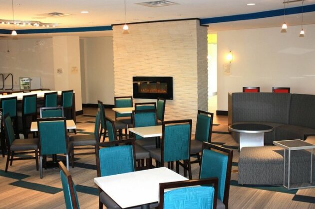 SpringHill Suites by Marriott Oklahoma City Airport - Photo5